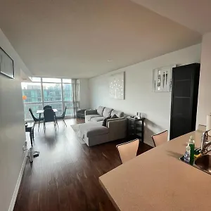  Apartment Downtown By The Lake