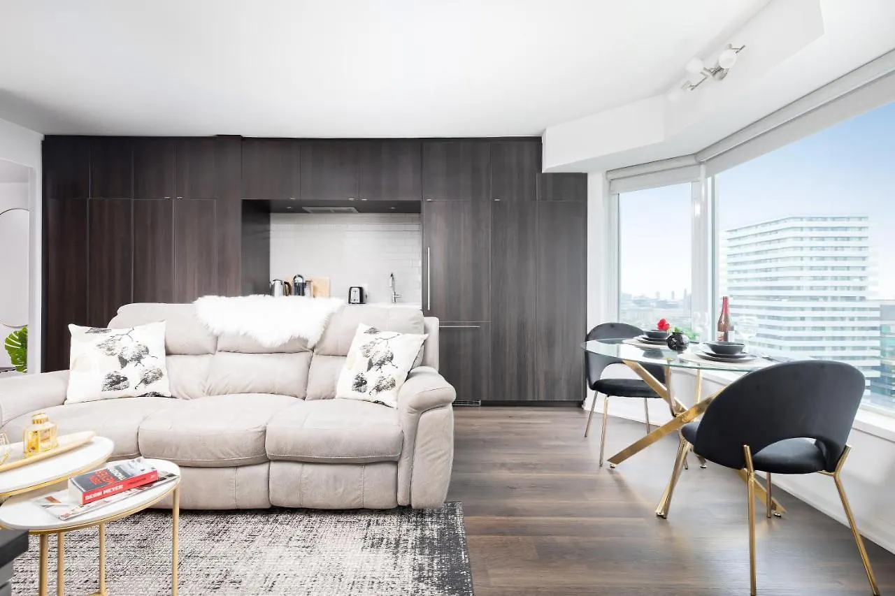 Luxury 2-Bedroom Apartment In Yorkville With The Best City View In Downtown Toronto
