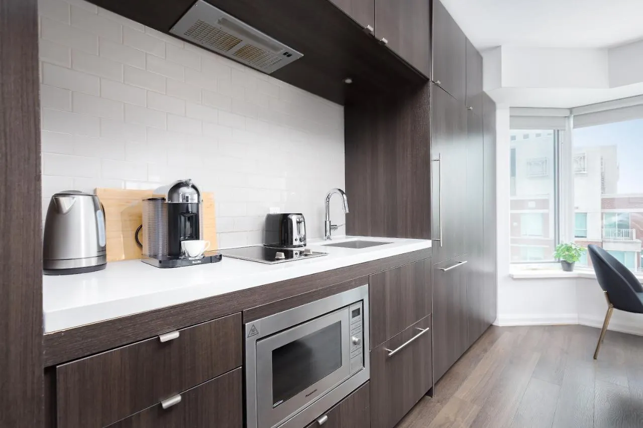 Luxury 2-Bedroom Apartment In Yorkville With The Best City View In Downtown Toronto
