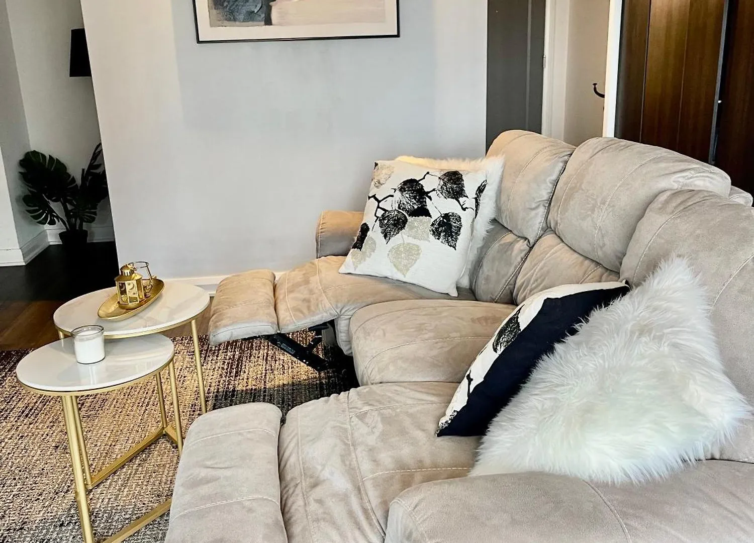 Luxury 2-Bedroom Apartment In Yorkville With The Best City View In Downtown Toronto Canada