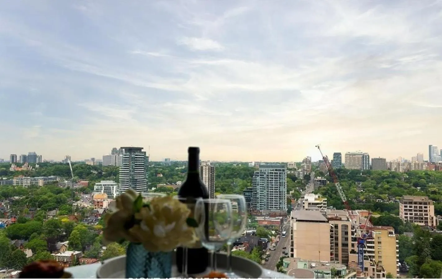 Luxury 2-Bedroom Apartment In Yorkville With The Best City View In Downtown Toronto Canada