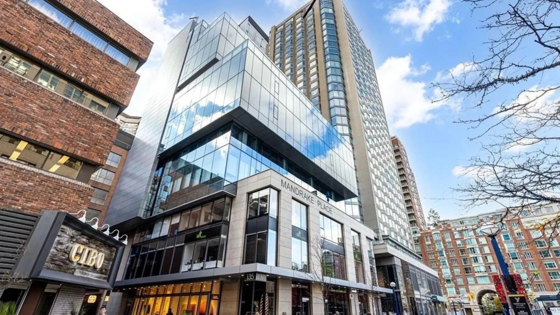 Luxury 2-Bedroom Apartment In Yorkville With The Best City View In Downtown Toronto Canada